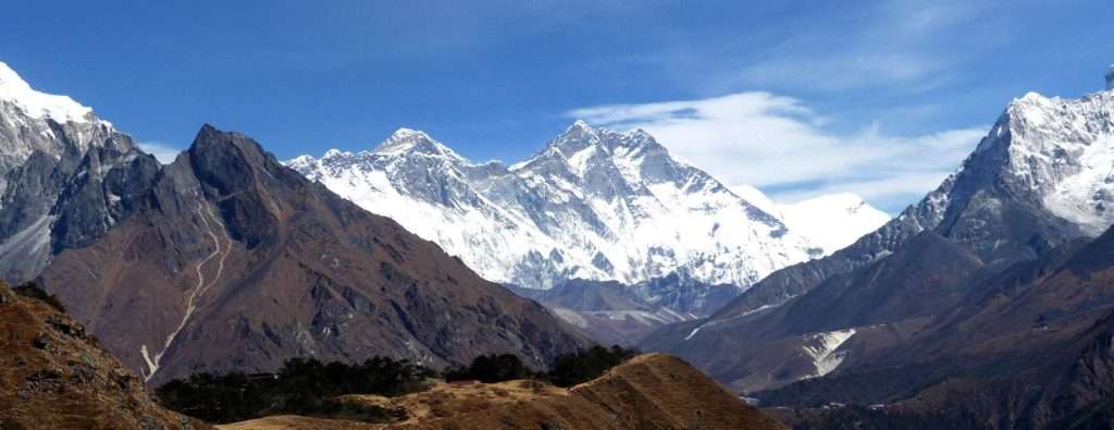nepal trekking season